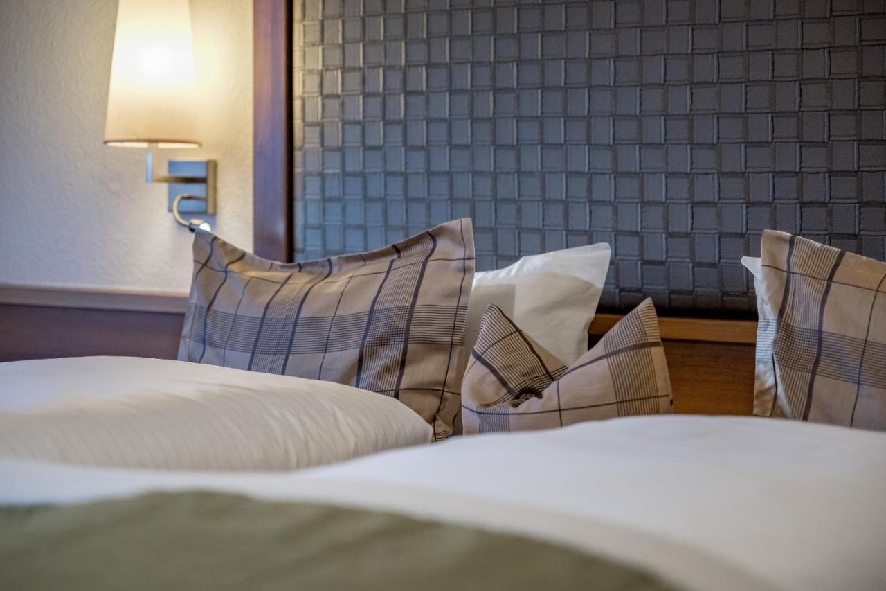 Hotel Andy 4 Sterne Superior Йерценс Екстериор снимка