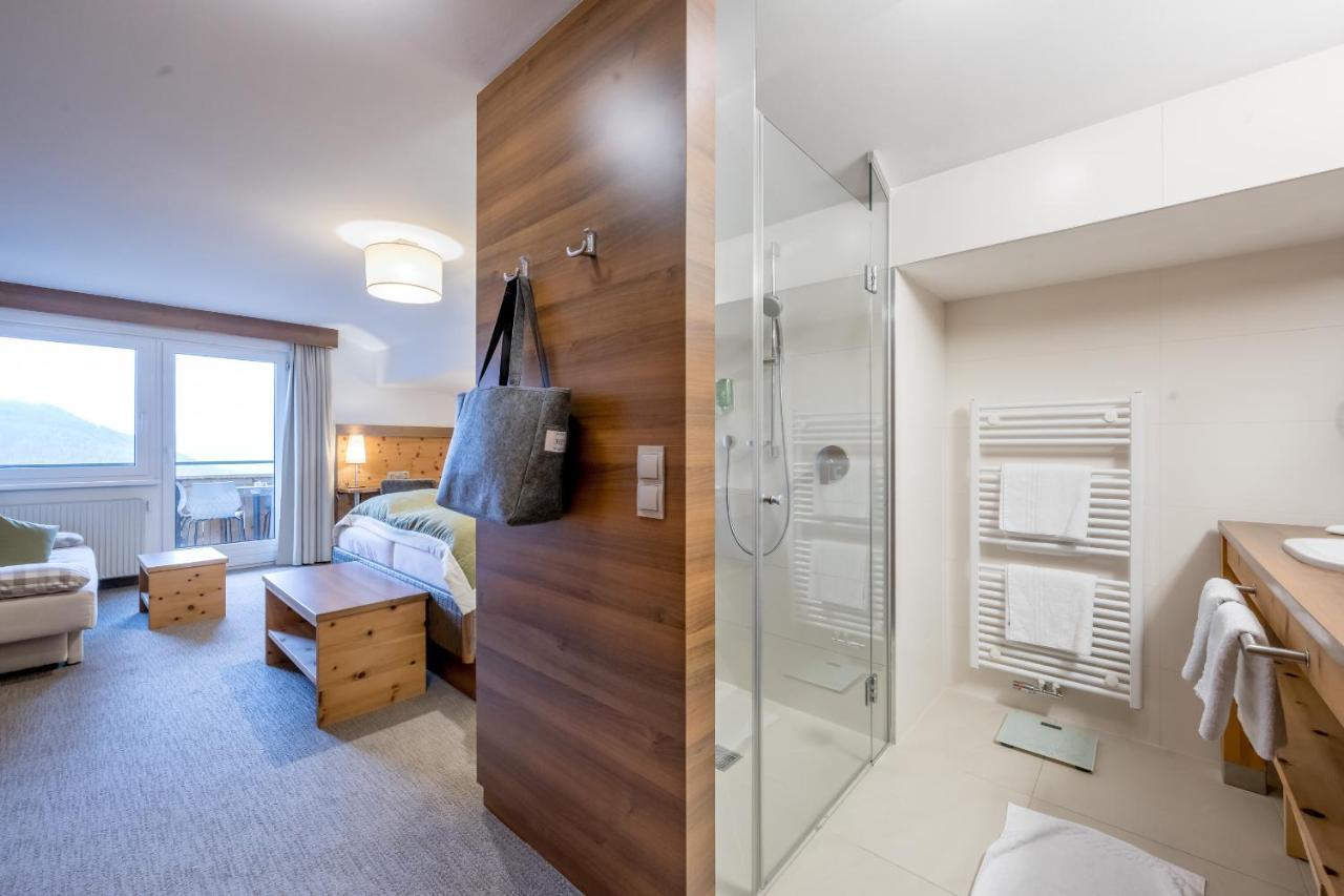 Hotel Andy 4 Sterne Superior Йерценс Екстериор снимка