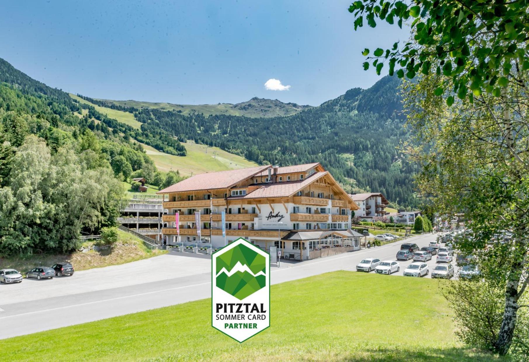 Hotel Andy 4 Sterne Superior Йерценс Екстериор снимка